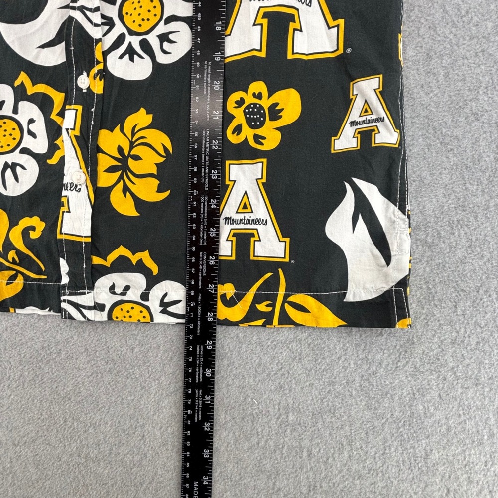 Wes and Willy Appalachian State Mountaineers Black Floral Button Down Shirt MenS - Picture 6 of 7